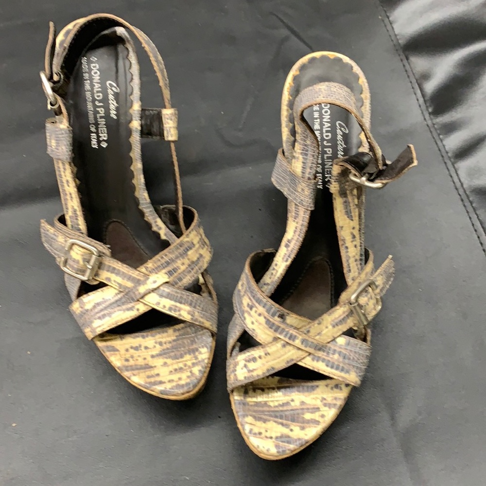 Donald Pliner Sandals